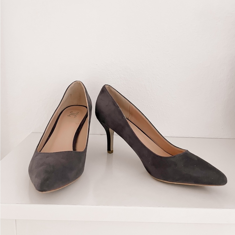 Suede textured, blue-grey heels